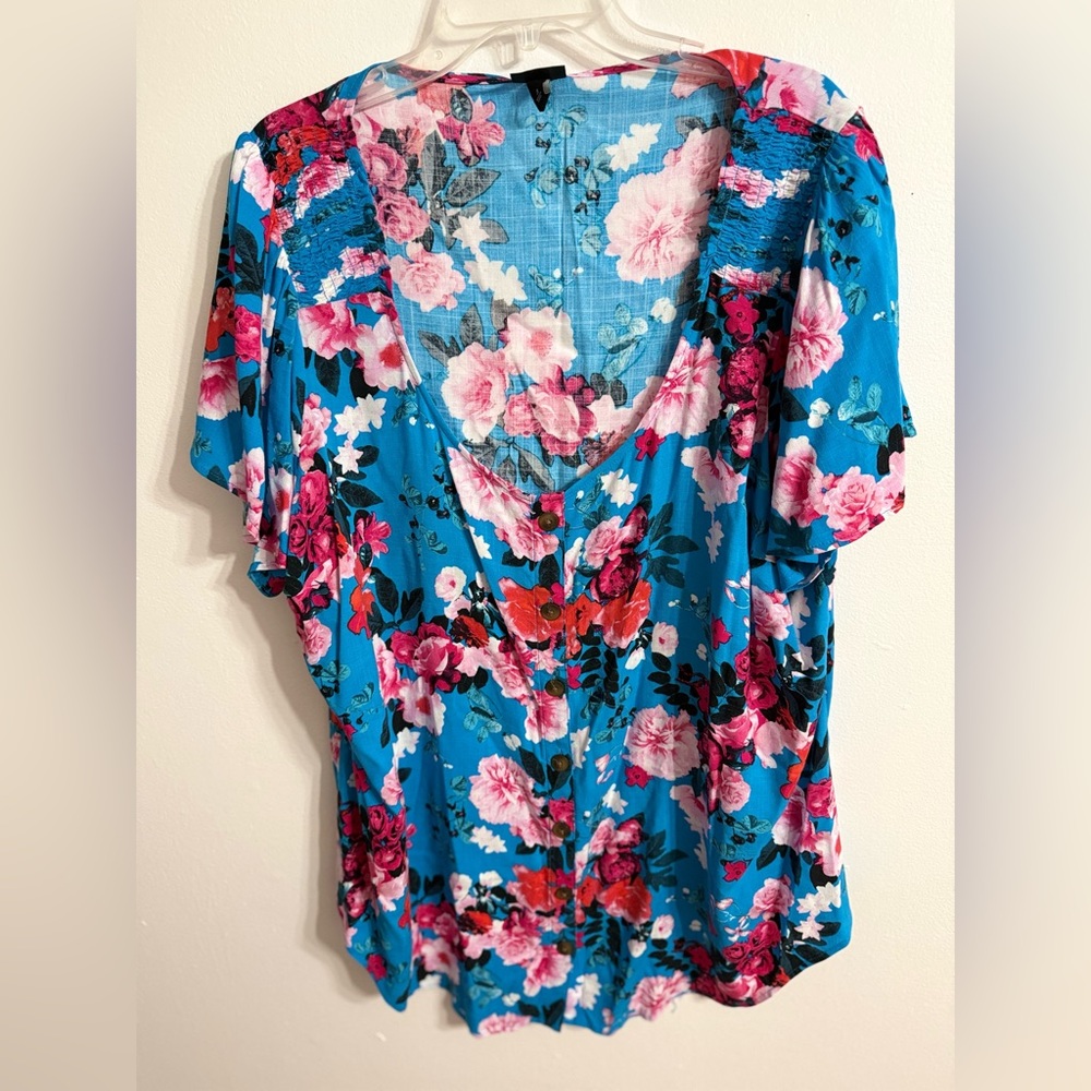 Torrid Rayon Slub Button-Front Flutter Sleeve Floral romantic Top SZ 3x